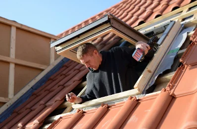 Pose de fenêtres de toit Velux à la Bosse-de-Bretagne